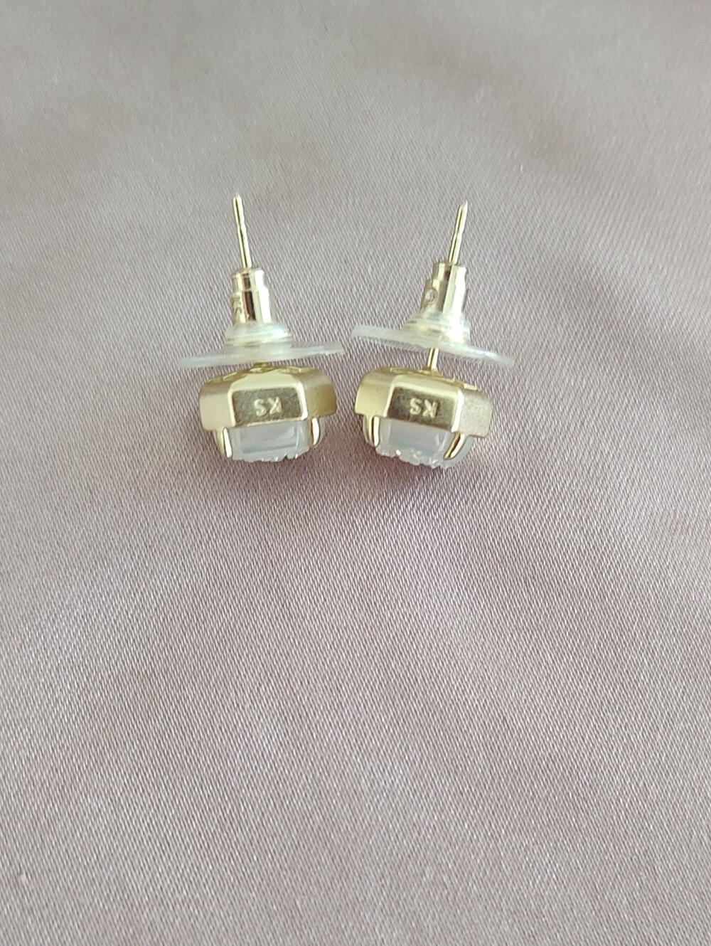 Kendra Scott Hexagon Earrings - Picture 2 of 4